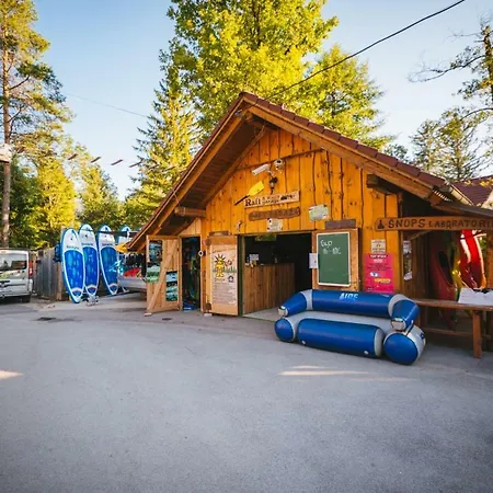 Kamp Menina *